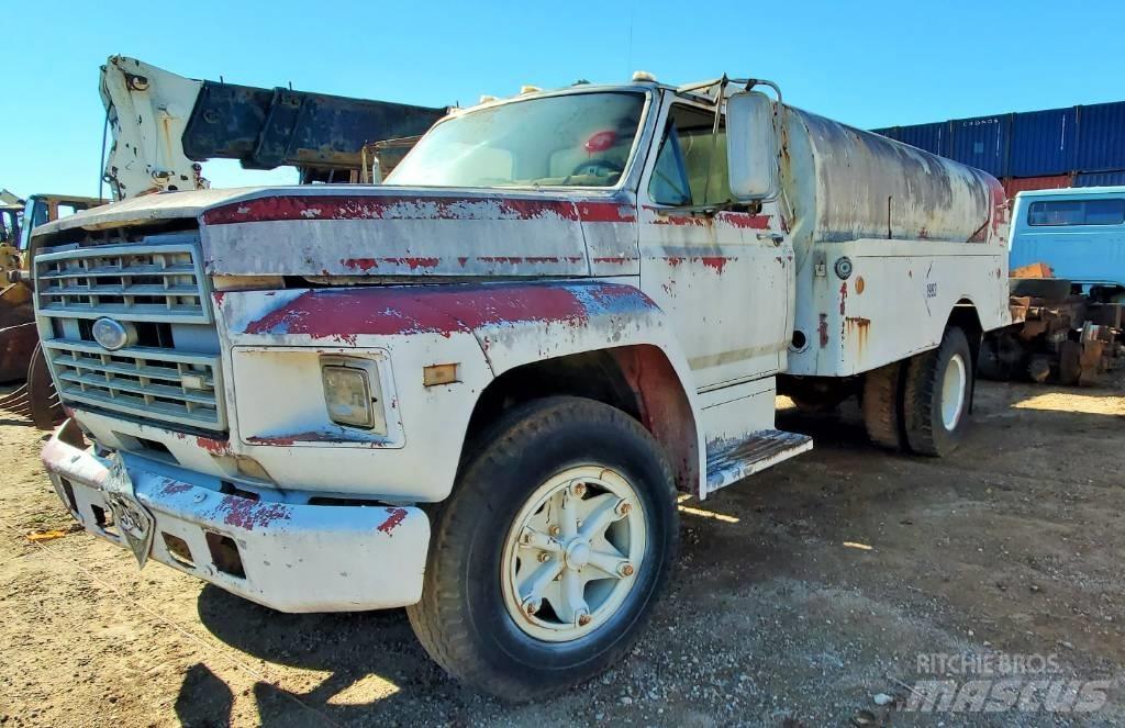 Ford F 600 Camiões-cisterna