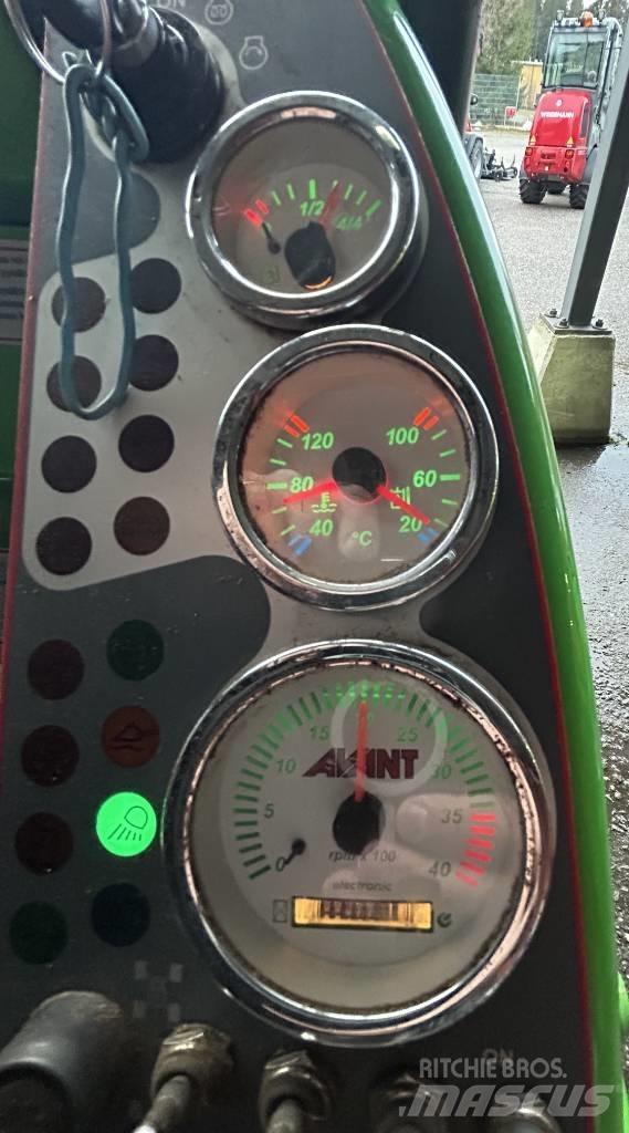 Avant 528 Carregadora multifunções