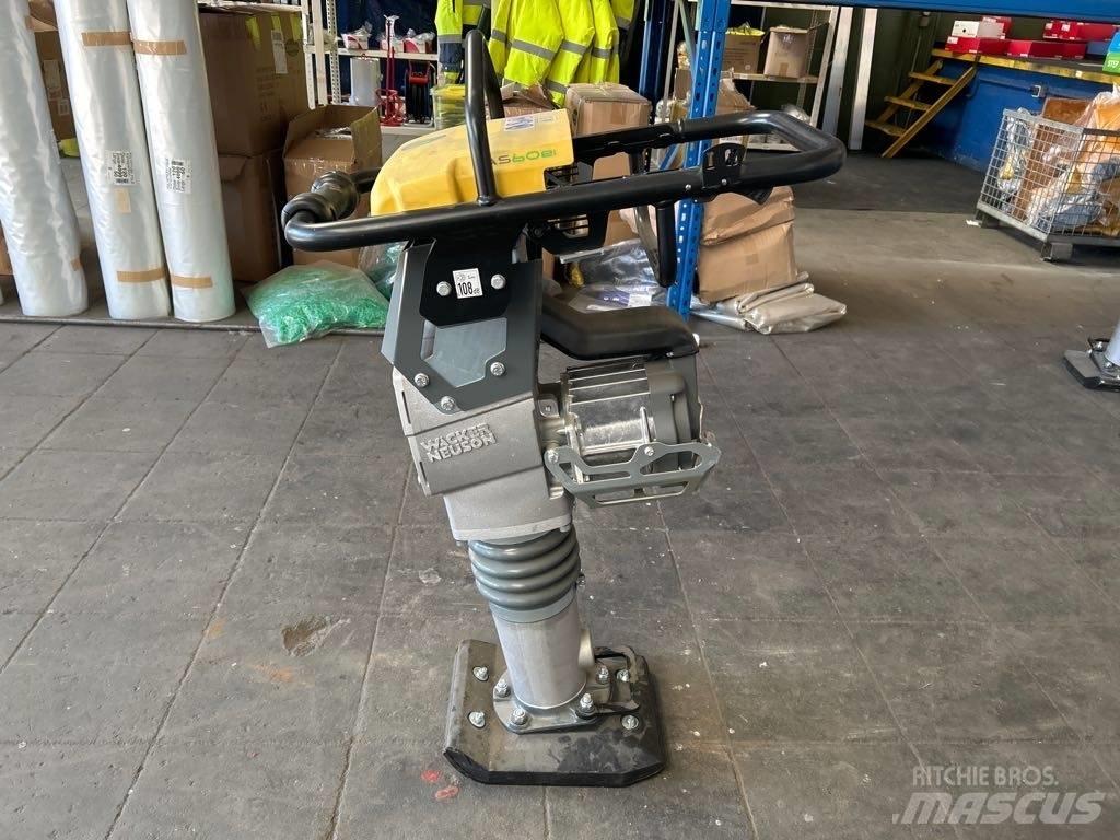 Wacker Neuson AS60e Saltitões