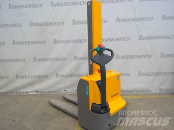 Jungheinrich EMC 110 Empilhador para operador externo