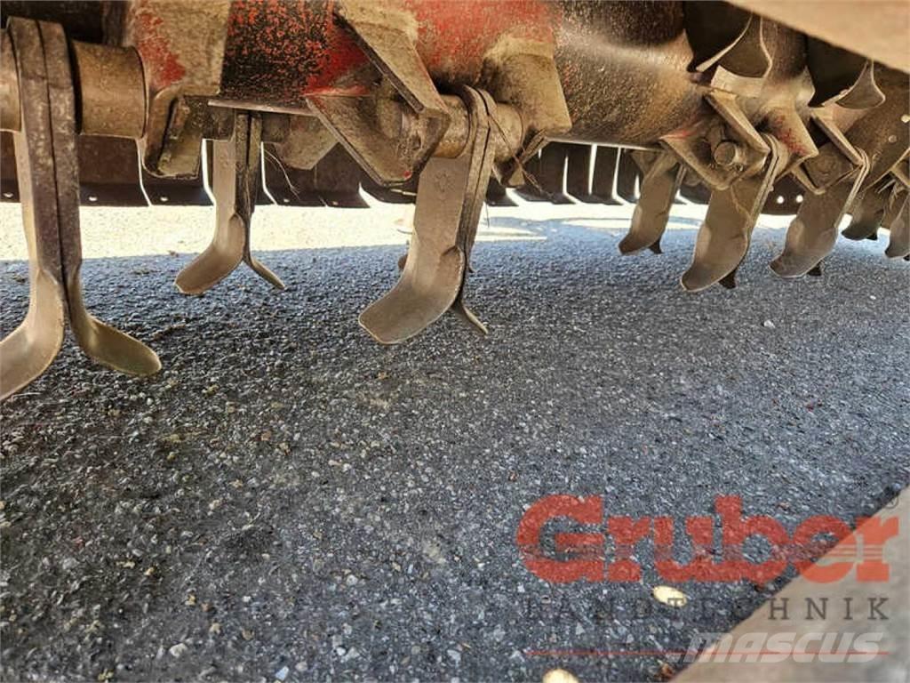  Mörba-Baumann 3000 Gadanheiras e cortadores de folhas para pastos