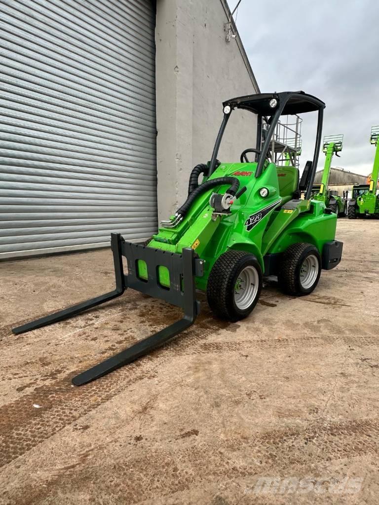 Avant 423 Carregadora multifunções