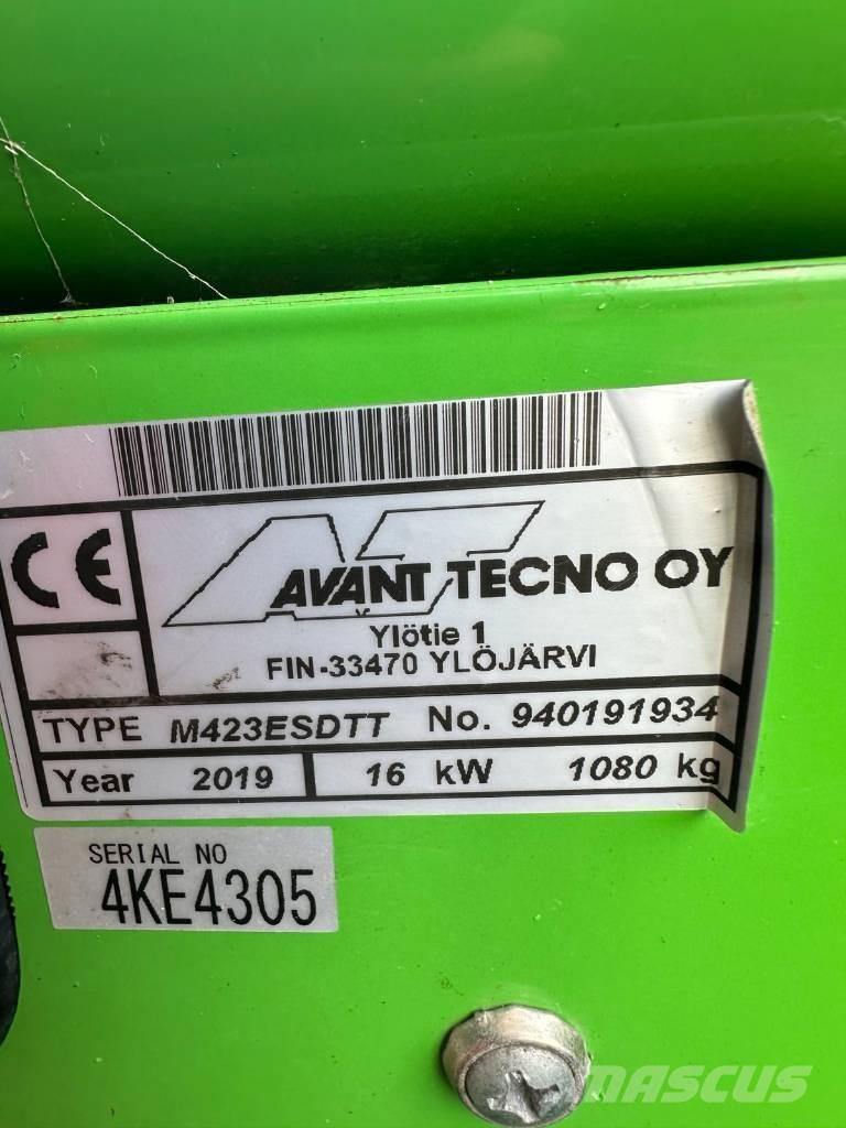 Avant 423 Carregadora multifunções