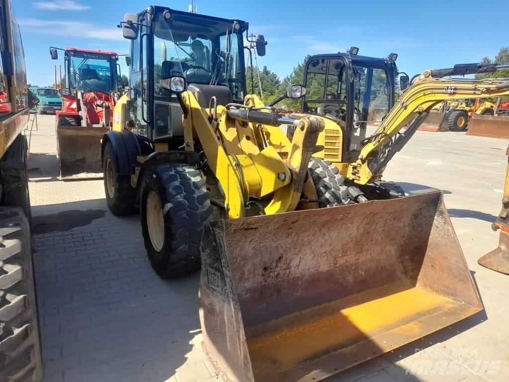 CAT 908M Carregadeiras de rodas