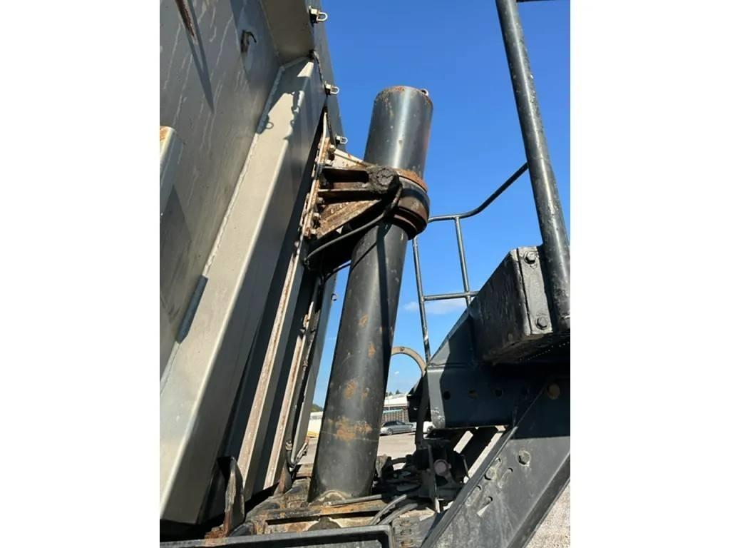 Schwarzmüller HKS 2 Reboques basculantes