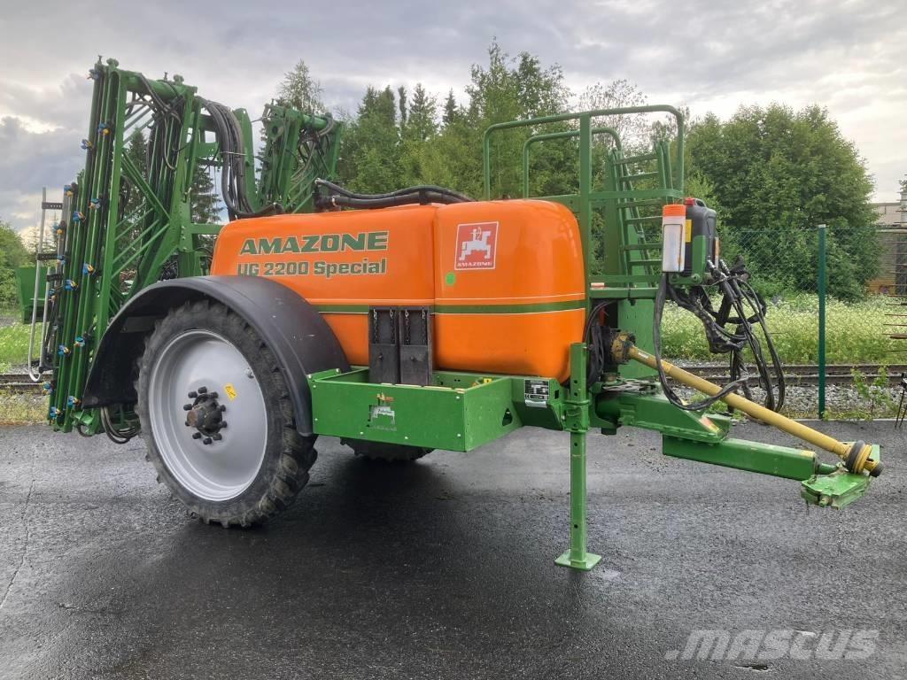Amazone UG 2200 Pulverizadores rebocados