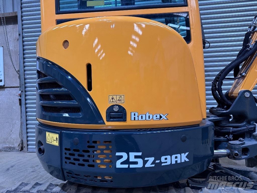 Hyundai R25Z-9 AK Miniescavadeiras