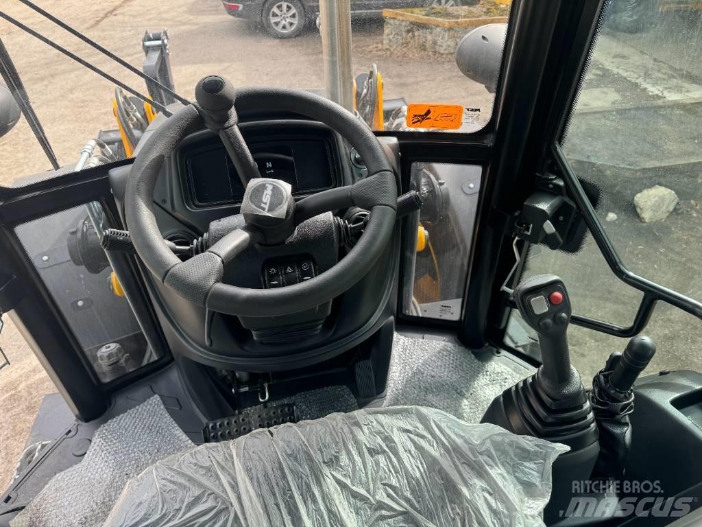MST M644 PLUS Retroescavadeiras