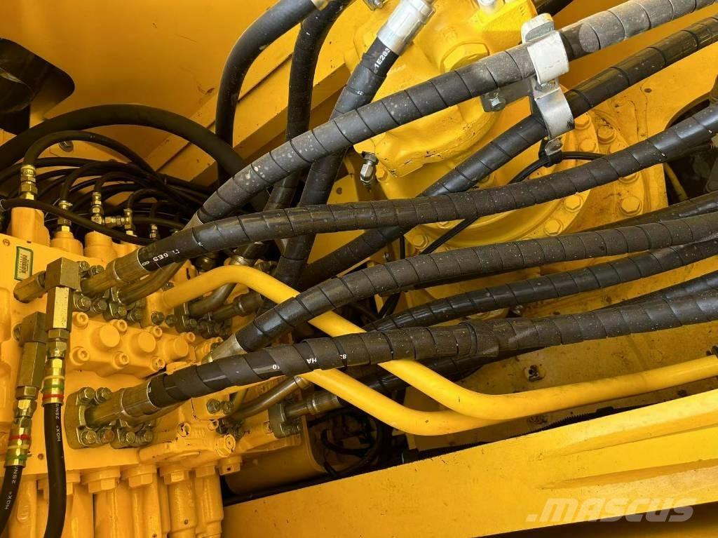 Komatsu 240-8 Escavadeiras de esteiras