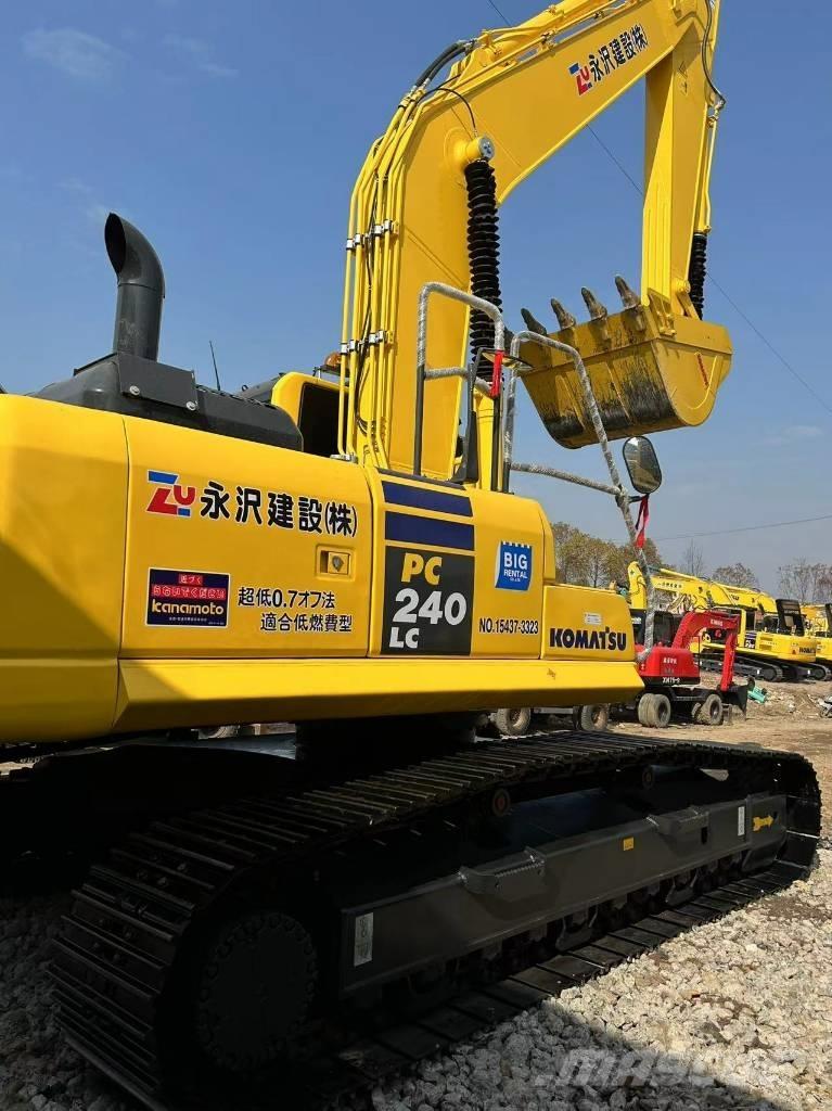 Komatsu 240-8 Escavadeiras de esteiras