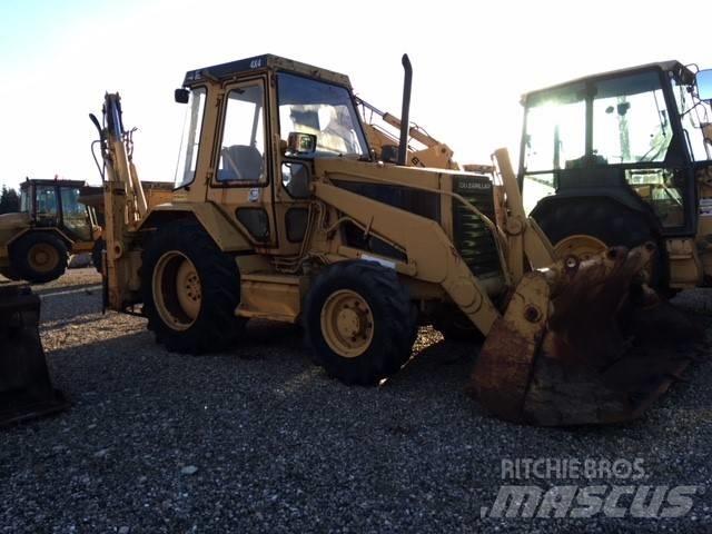 CAT 428 Retroescavadeiras