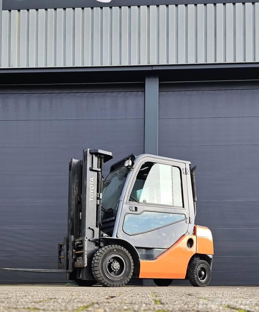 Toyota 02-8FDF25 Empilhadores a gás