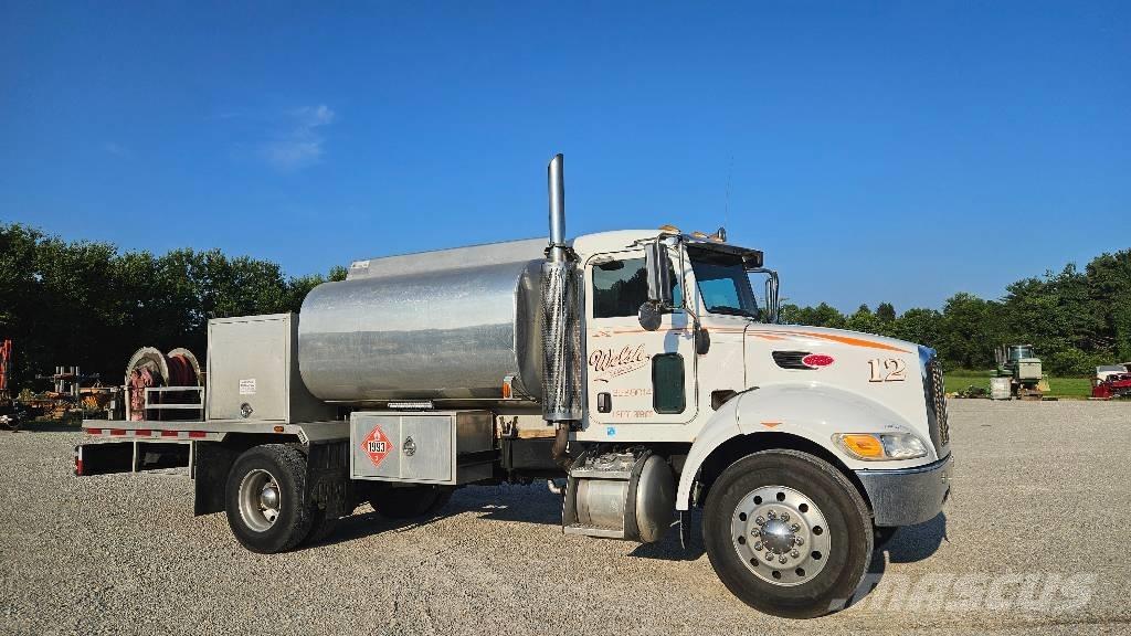Peterbilt PB335 Camiões-cisterna