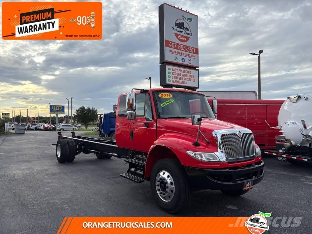 International 4300 Camiões de chassis e cabine