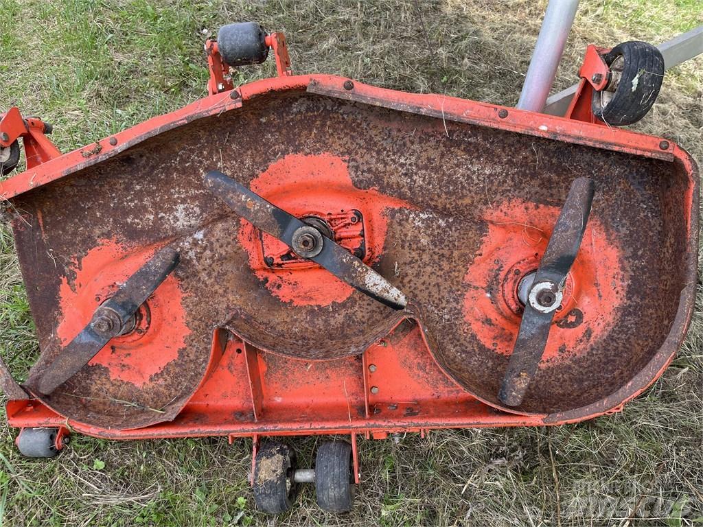 Kubota RCK 60-35 ST Corta-Relvas montadas e arrastadas