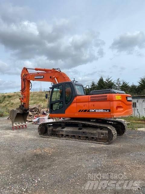 Doosan DX 225 NLC Escavadeiras de esteiras