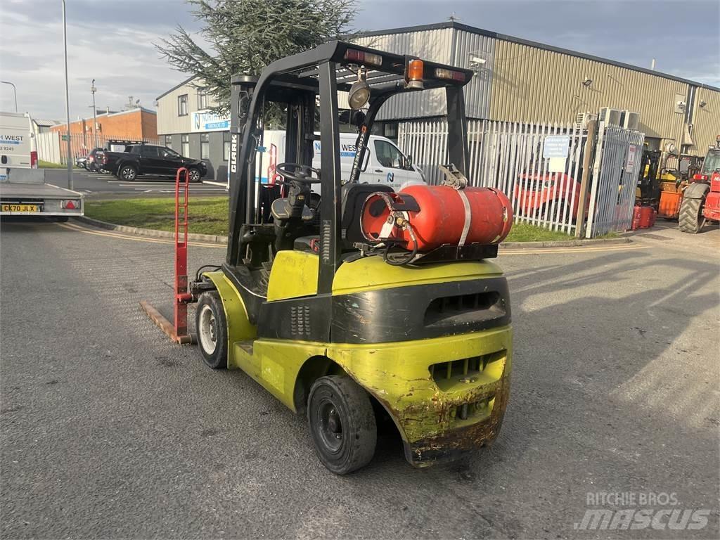 Clark C25G Empilhadores a gás