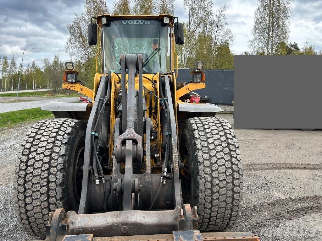 Volvo L 120 E Carregadeiras de rodas