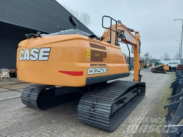 CASE CX250E Escavadeiras de esteiras