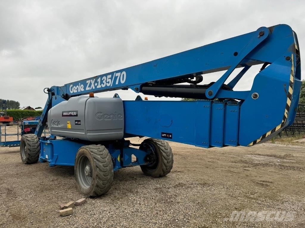 Genie ZX 135/70 Elevadores braços articulados