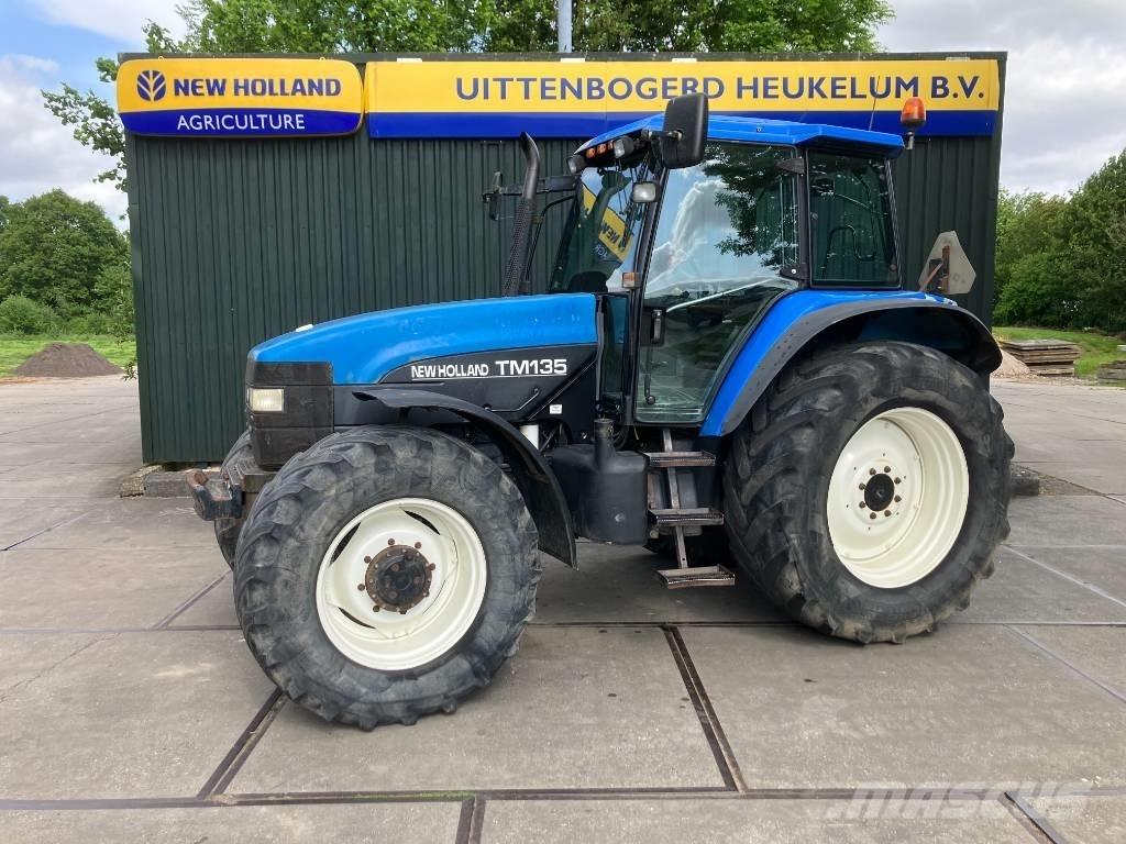 New Holland TM 135 Tratores Agrícolas usados