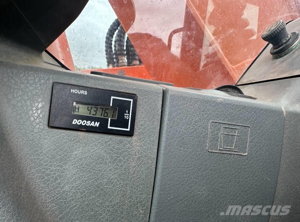 Doosan DX 140 LCR-3 Escavadeiras de esteiras