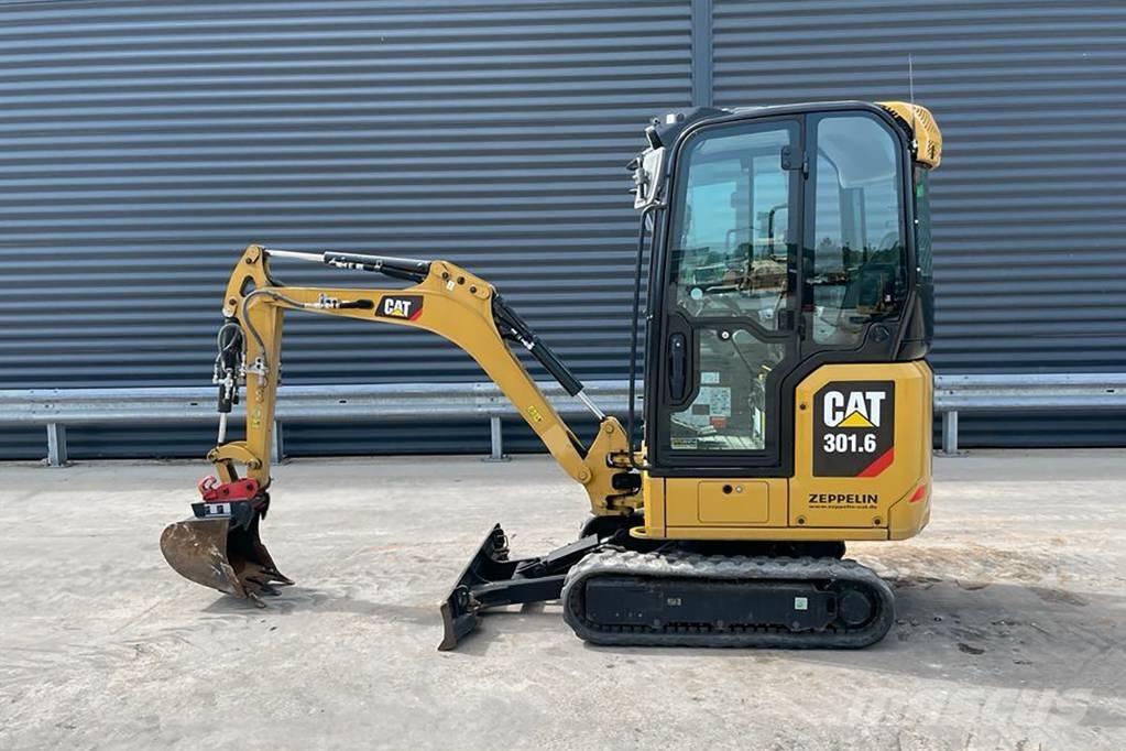 CAT 301.6-05 A Miniescavadeiras