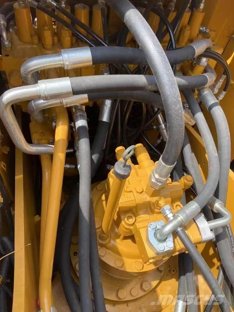 CAT 320D2 Escavadeiras de esteiras