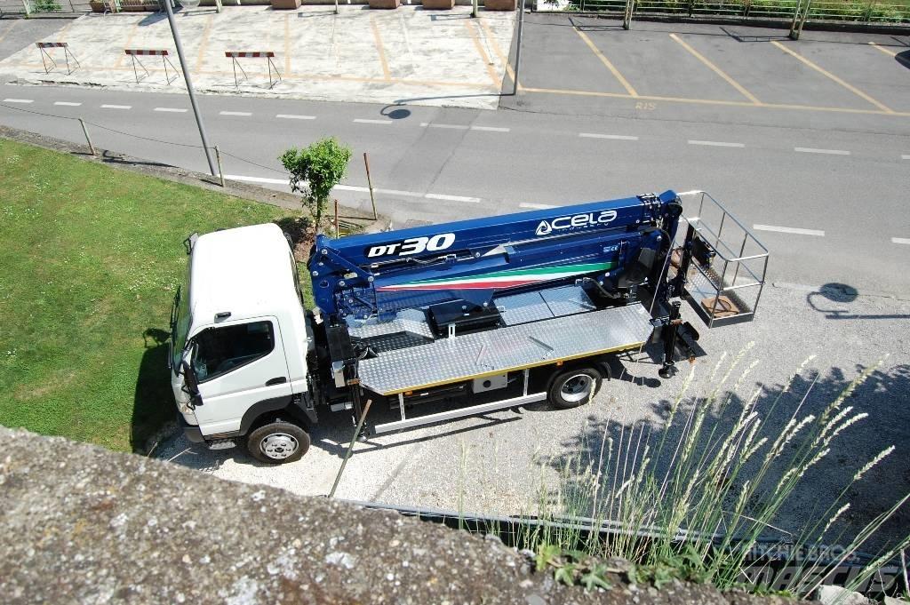 Cela DT 30 Plataformas aéreas montadas em camião