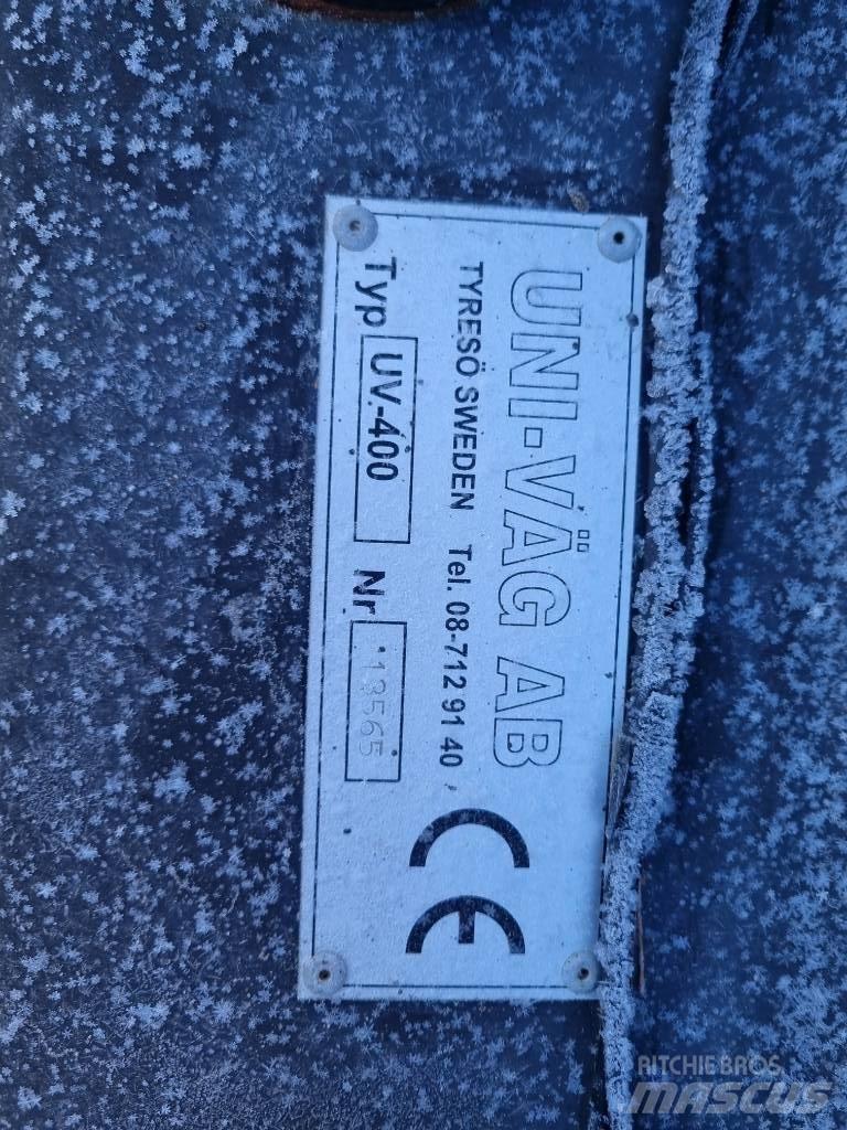 Uni-väg UV-400 Alisador de neve