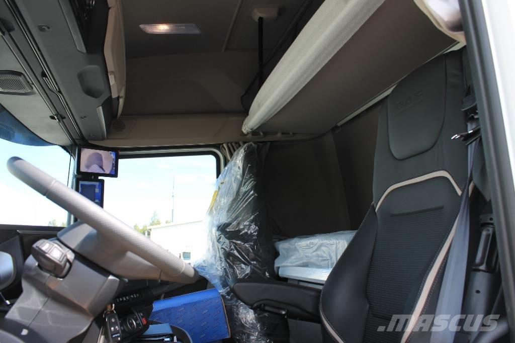 DAF XF530 FAK ADR Camiões de chassis e cabine