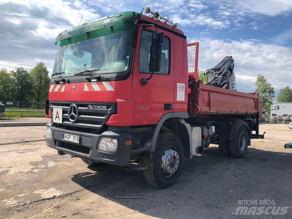 Mercedes-Benz 1832 Camiões grua