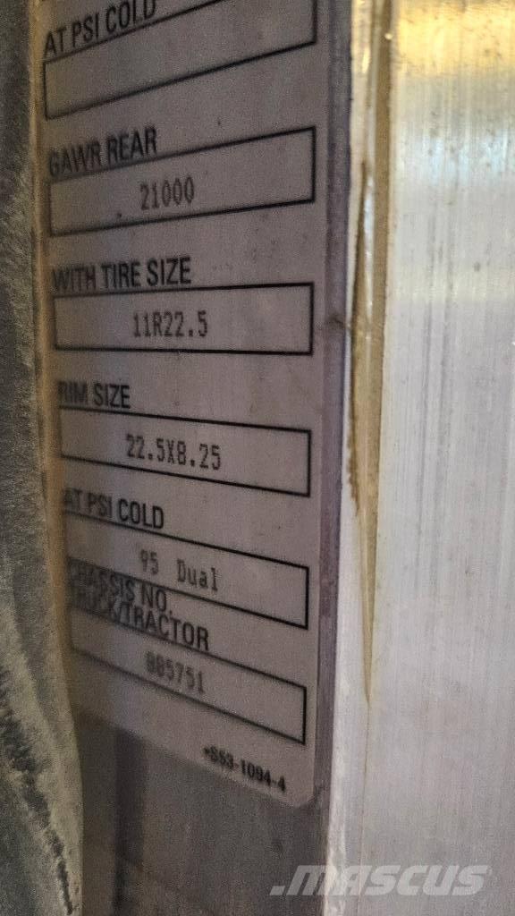 Peterbilt PB335 Camiões-cisterna