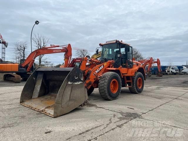 Doosan DL 200 Carregadeiras de rodas