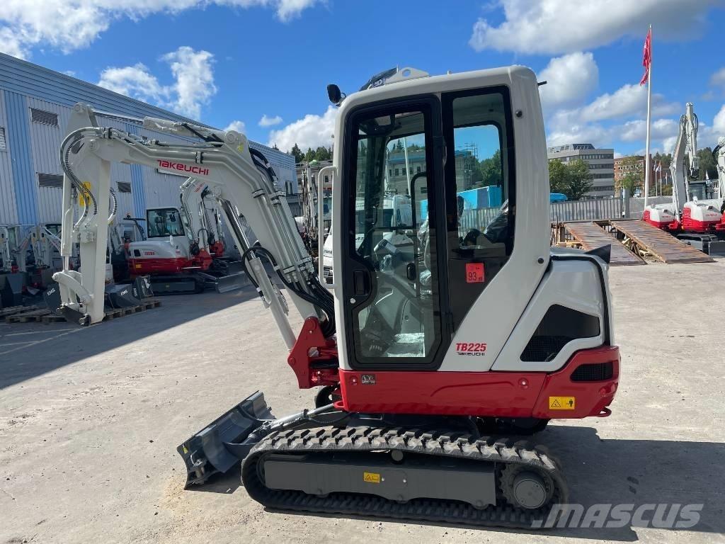 Takeuchi TB 225 Miniescavadeiras