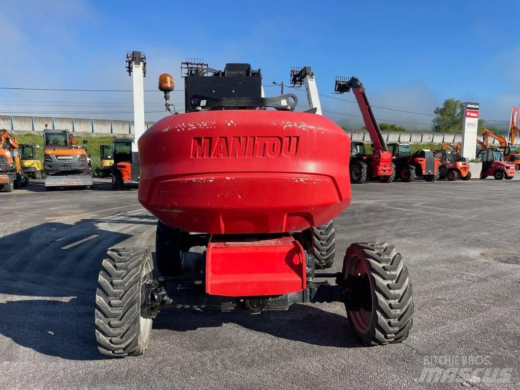 Manitou 160 ATJ Elevadores braços articulados