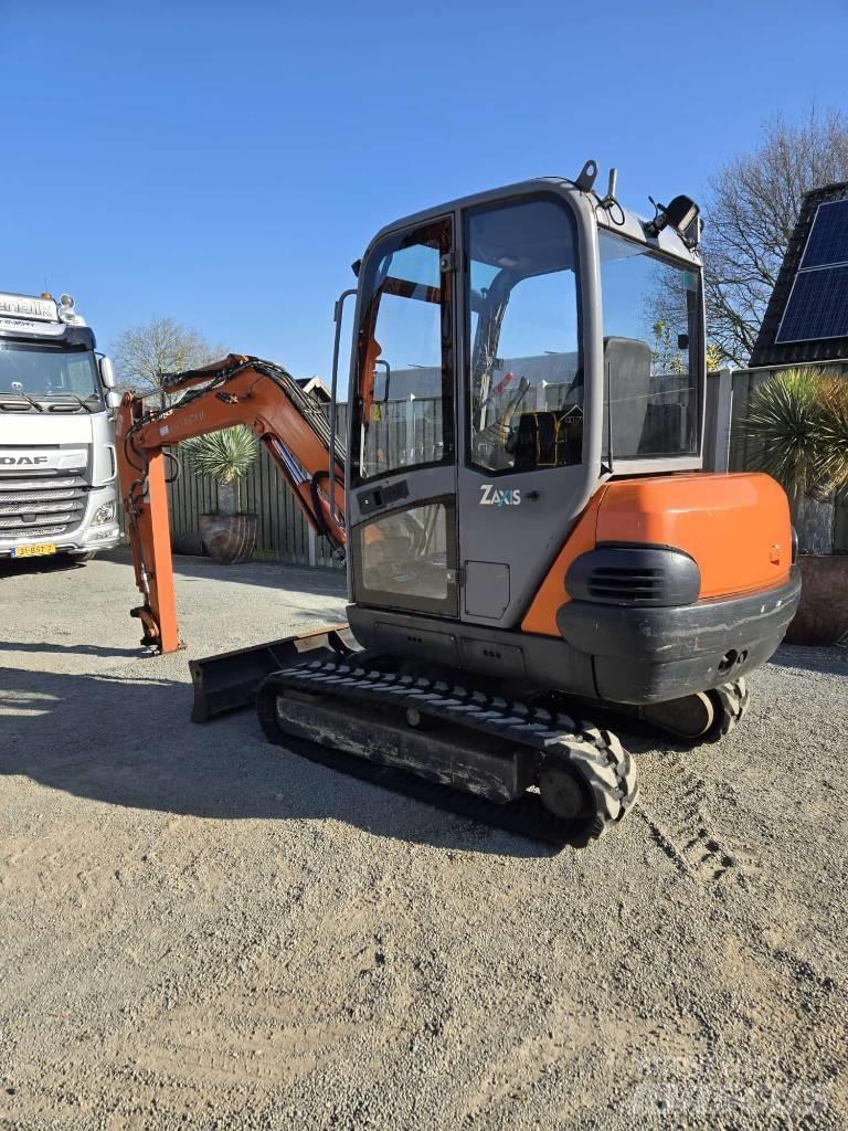 Hitachi ZX 30 Miniescavadeiras