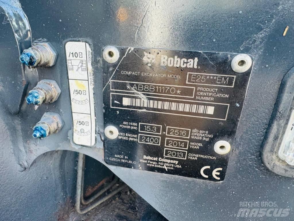 Bobcat E 25 Miniescavadeiras