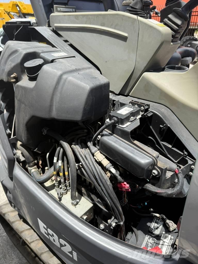 Bobcat E 32i Miniescavadeiras