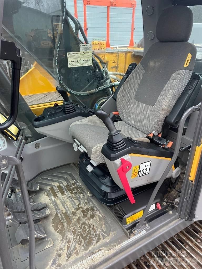 Volvo EC220E Escavadeiras de esteiras
