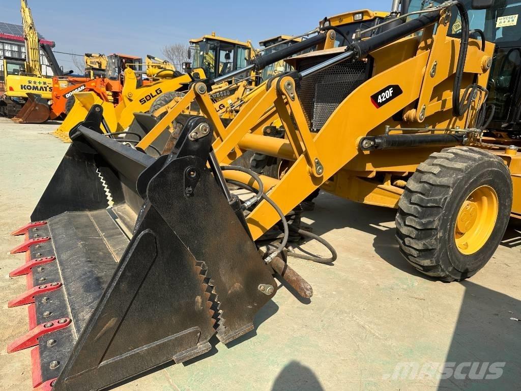 CAT 420 F ST Retroescavadeiras