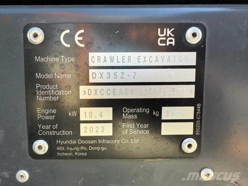 Develon DX 35 Z-7 Miniescavadeiras