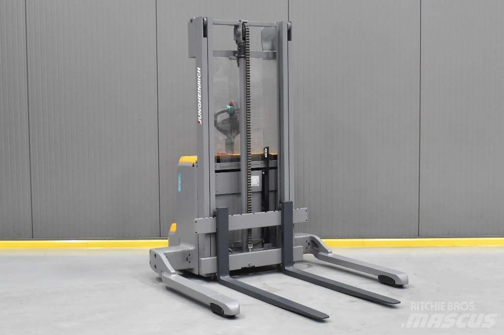 Jungheinrich EJC B12 Empilhador para operador externo