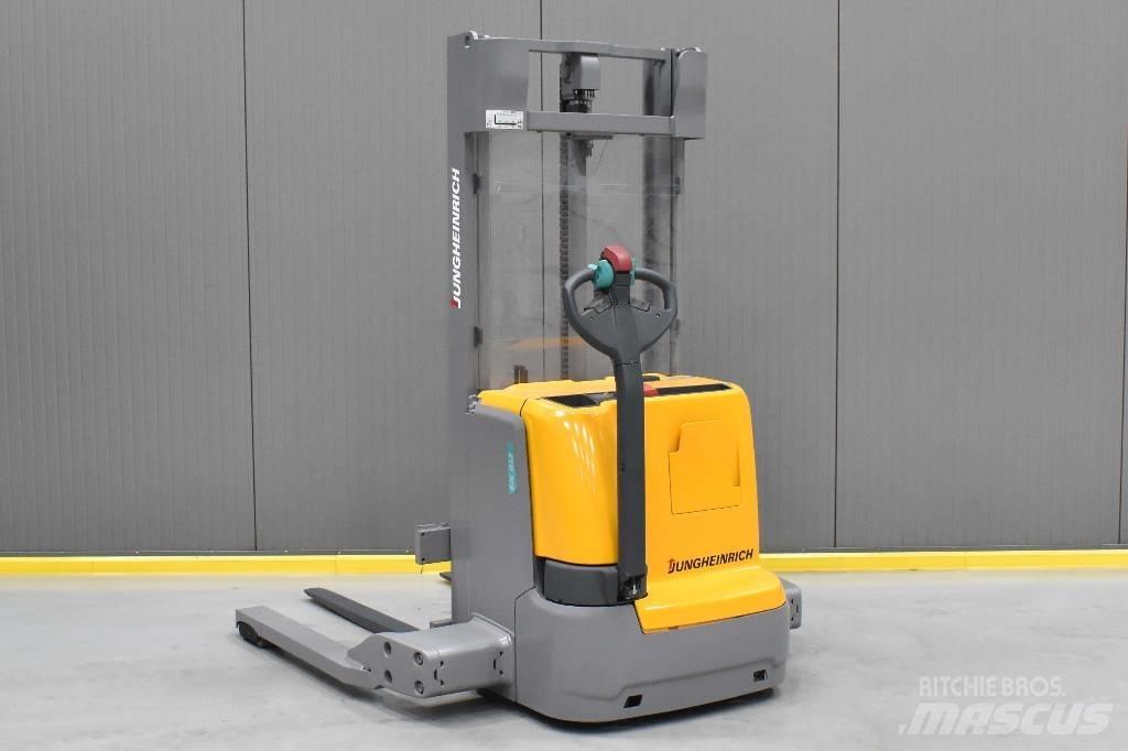 Jungheinrich EJC B12 Empilhador para operador externo