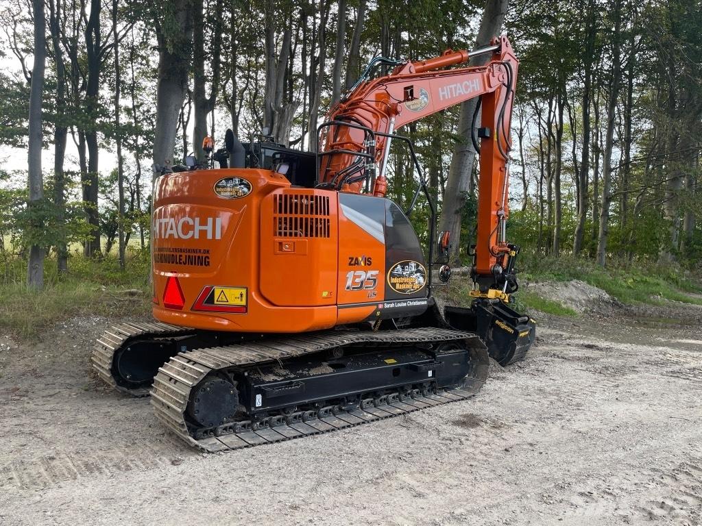 Hitachi ZX 135 US-7 Escavadeiras de esteiras