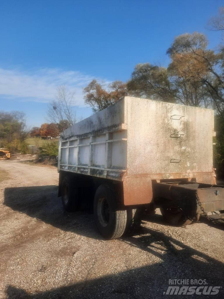 Smith Pup Trailer Reboques basculantes