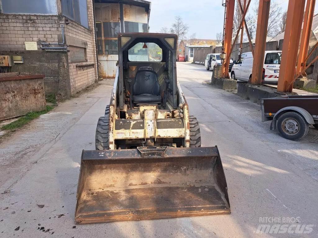 Bobcat S130 Minicarregadeiras