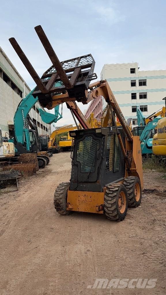 CASE 410 Minicarregadeiras