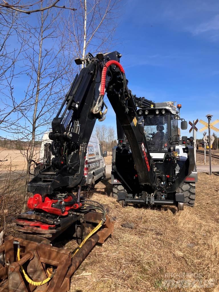 Huddig 1370 T Retroescavadeiras