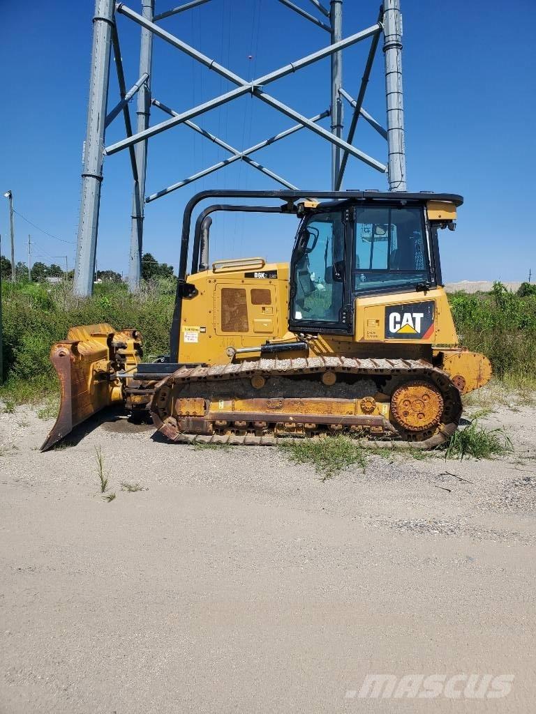 CAT D 6 K 2 LGP Dozers - Tratores rastos